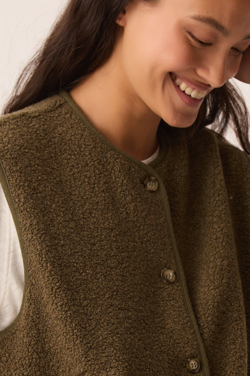 Des Petits Hauts Zlata Sweater Vest Forest-Sweaters-West of Woodward Boutique-Vancouver-Canada