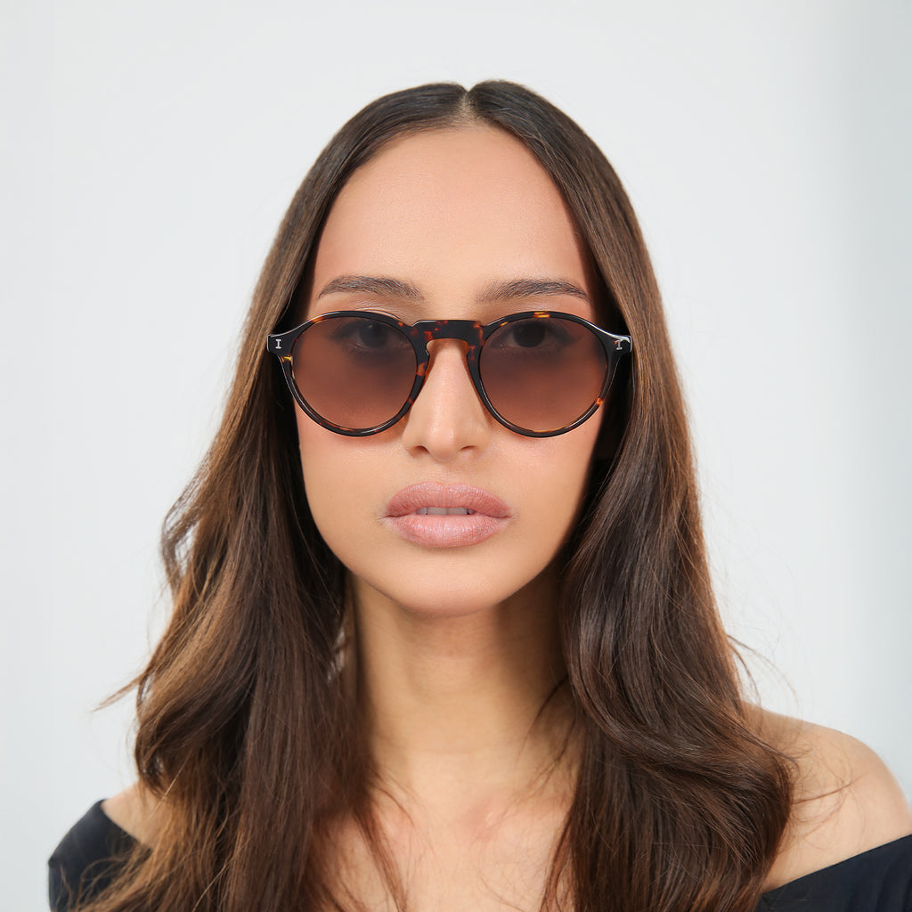 Illesteva Capri Star Tortoise Brown Gradient Sunglasses-Accessories-West of Woodward Boutique-Vancouver-Canada
