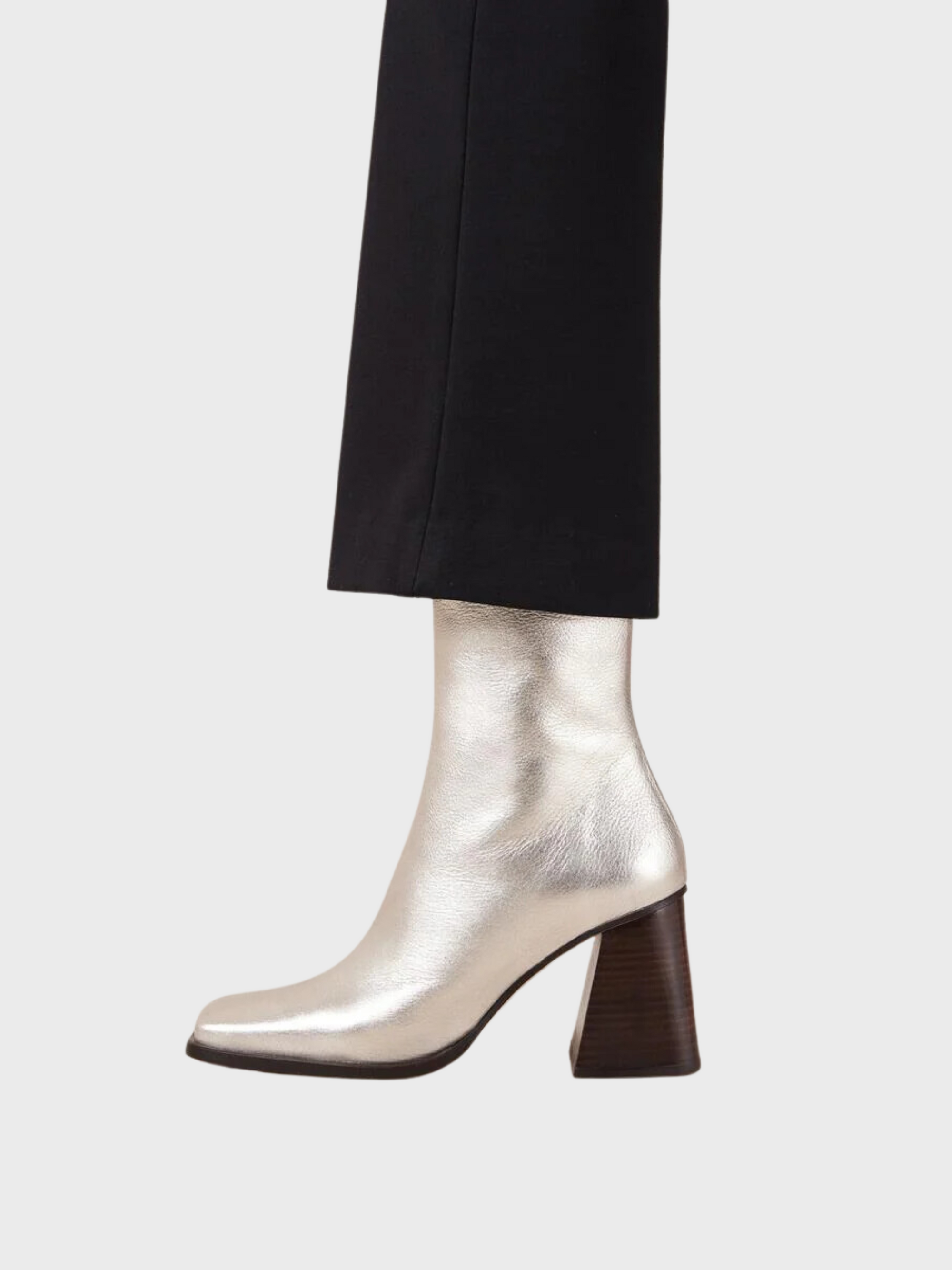 ALOHAS South Shimmer ブーツ ALOHAS South Shimmer Silver Leather Ankle Boots. Shop